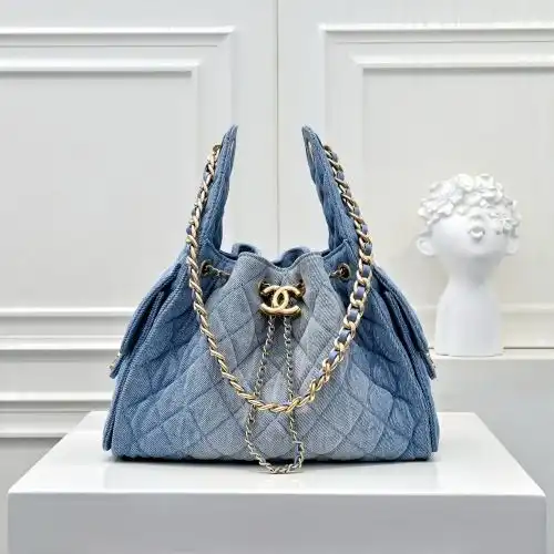 CHANEL hippie bag Chanel women's bag Chanel crossbody bag adopts imported original cowhide high-end 