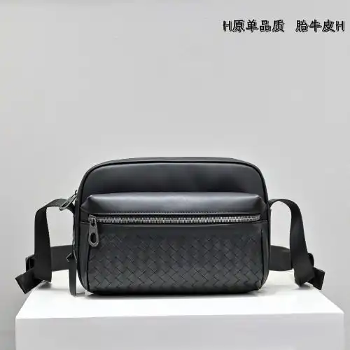 BV email bag Baodie family men's bag Baodie family crossbody bag adopts imported top-grade original 