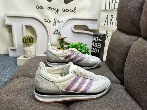 The 251Didas SL 72 RS retro sneaker series is popular all over the world. Taking advantage of this w