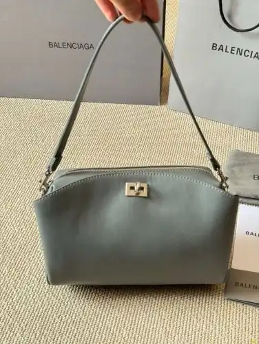 BALENCIAGA handbag Balenciaga women's bag Balenciaga crossbody bag uses imported original cowhide hi
