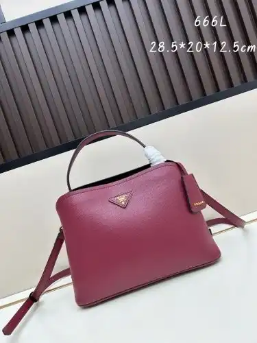 PRADA handbag Prada women's bag Prada crossbody bag is made of imported original cowhide high-end qu