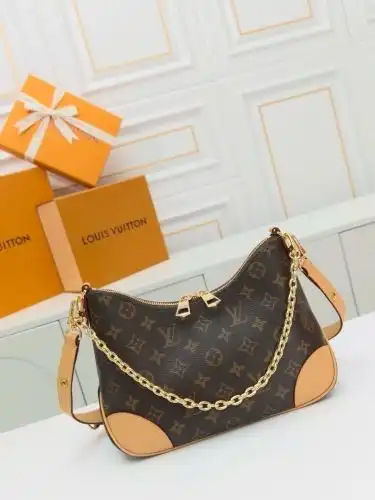 LV chain bag Louis Vuitton women's bag Louis Vuitton crossbody bag uses imported top-grade original 
