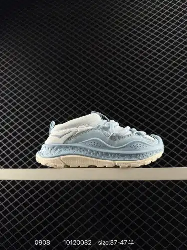 SKECHERS/SKECHERS adopts wear-resistant cow-layer leather spliced ​​mesh upper material, foot-protec