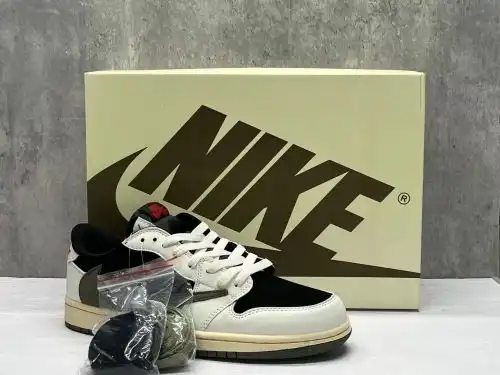 AJ1D black and green olive inverted hook 5.0 36~47 with half code