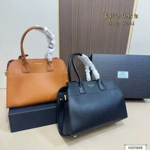 PRADA tote bag Prada women's bag Prada crossbody bag is made of imported original cowhide high-end q