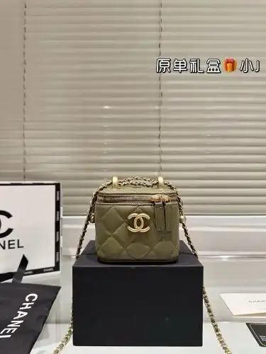 CHANEL chain bag Chanel women's bag Chanel crossbody bag is made of imported original cowhide high-e