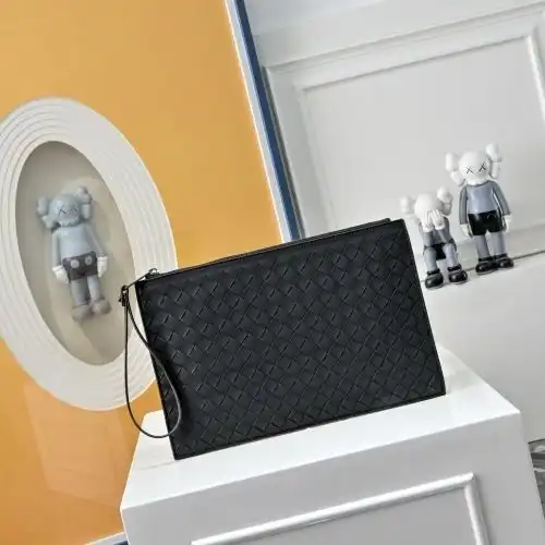 BV clutch bag Baodie family men's bag Baodie family crossbody bag uses imported original cowhide hig