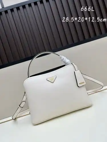PRADA handbag Prada women's bag Prada crossbody bag is made of imported original cowhide high-end qu