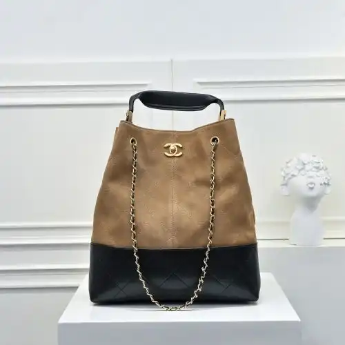 CHANEL bucket bag Chanel women's bag Chanel crossbody bag is made of imported original cowhide high-