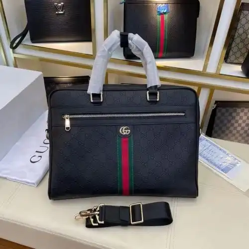 GUCCI briefcase, Gu Chen men's bag Gu Chen crossbody bag, imported top-grade original leather, high-