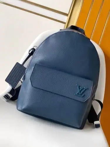 LV double shoulder bag Louis Vuitton men's bag Louis Vuitton crossbody bag uses imported top-grade o