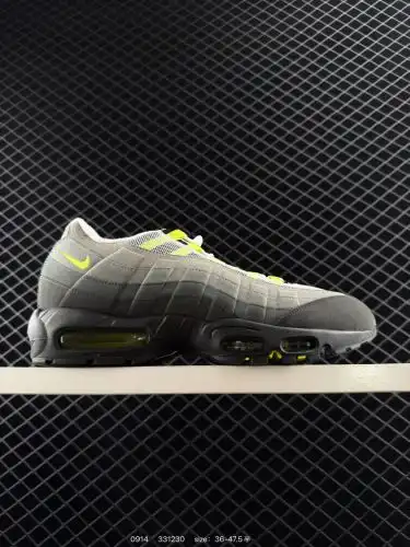 Nike NIKE AIR MAX SP Nike air cushion retro jogging versatile shoes Casual sports shoes This pair of
