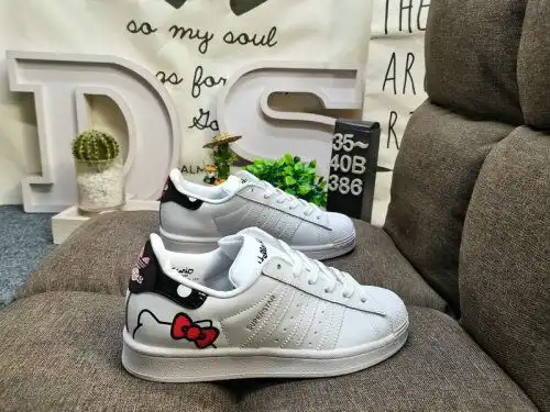 386D Adidas Clover Originals Superstar GW7168 Shell Head Classic versatile casual sports shoes High-