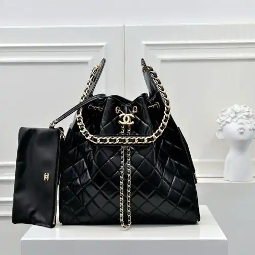 CHANEL underarm bag Chanel women's bag Chanel crossbody bag is made of imported original cowhide hig