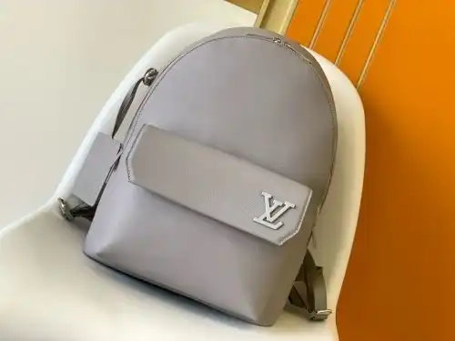 LV double shoulder bag Louis Vuitton men's bag Louis Vuitton crossbody bag uses imported top-grade o