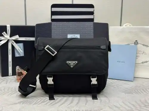 PRADA mail bag Purada men's bag Purada crossbody bag using imported original cowhide high-end qualit