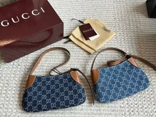 GUCCI underarm bag, Gu Chen women's bag, Gu Chen crossbody bag, uses imported original cowhide, high