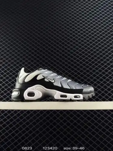 Nike Air Max Plus Black and White Item No.: CT1094-102 Size: As shown in the picture Code: 123420 De