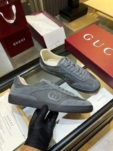 Guchi* Couple Model Code: 0819C20 Size: 35-44