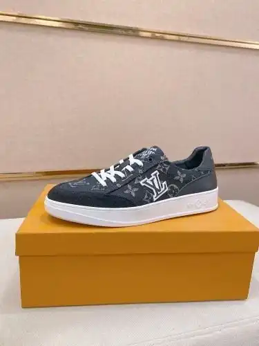 LV* Men's Code: 0919B50 Size: 38-44