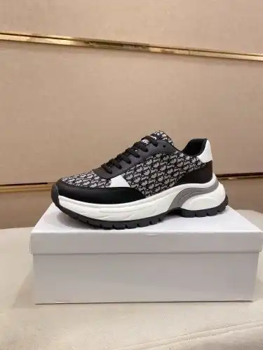 Dior* Men's Model Code: 0919B60 Size: 38-44 (customized 45.)