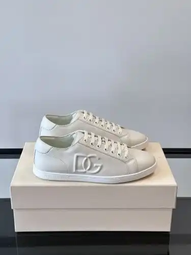 DG* Men's Code: 0714B40 Size: 38-44 (45 customized without return)