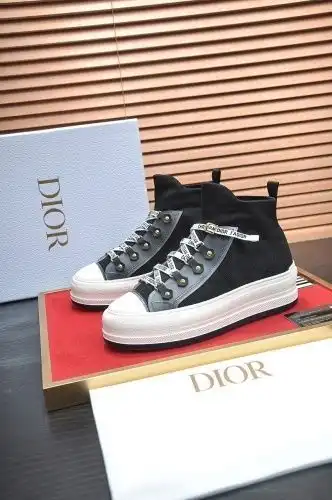 Dior* Women's Model Code: 0825B60 Size: Women's 35-40