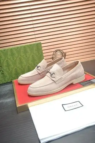 Guchi* Men's Code: 0812B50 Size: 38-44