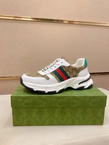 Guchi* Men's Code: 0905B60 Size: 38-44