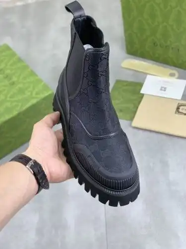 Guchi* Couple model Code: 0909B90 Size: 36-46 (45 46 customized)