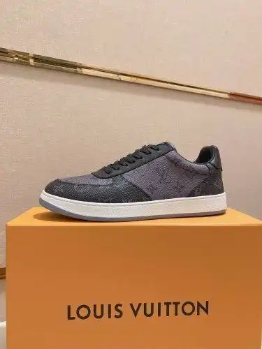 LV* Men's Code: 0911B Size: 38-44 (45 customized)