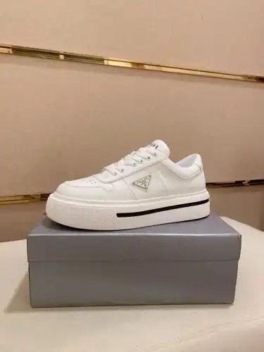 Prada* Men's Model Code: 0911C20 Size: 38-44