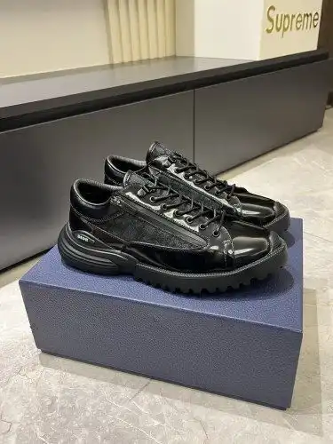 Dior* Men's Model Code: 0902C30 Size: 38-44 (45 46 customized)