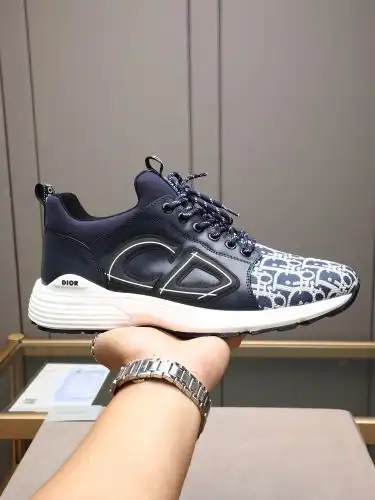 Dior* Men's Code: 09B50 Size: 38-44 (45 customized products without return)