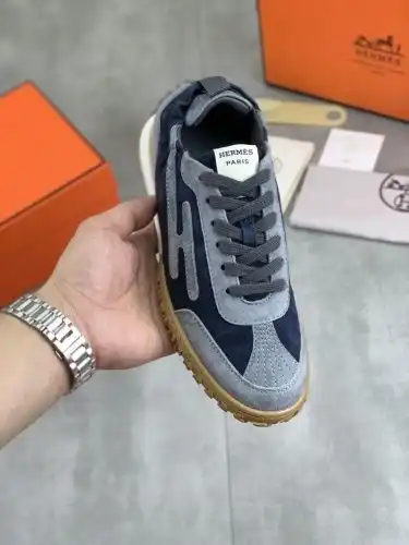 Hermes* Couple model Code: 0909C40 Size: 34-40 for women (customized for 41), 39-45 for men