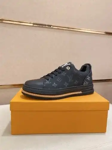 LV* Men's Model Code: 0919B40 Size: 38-44 (customized 45.)