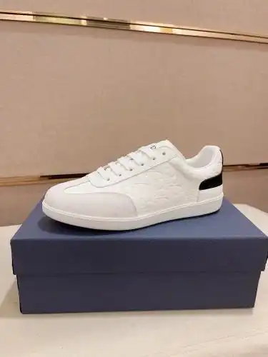 Dior* Men's Code: 05B50 Size: 38-44 (45 customized products without return)