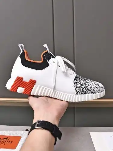 Hermes* Men's Code: 09C30 Size: 38-44 (45 customized products without return)