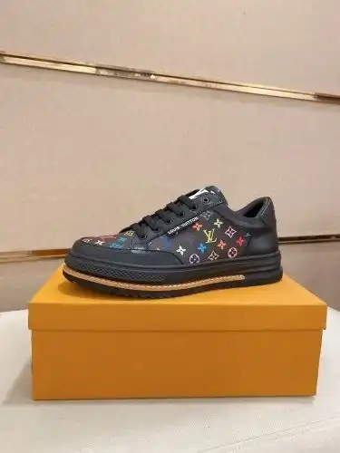 LV* Men's Model Code: 0919B40 Size: 38-44 (customized 45.)