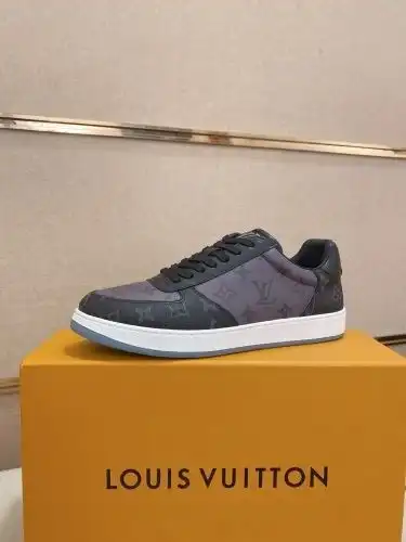 LV* Men's Code: 0911B Size: 38-44 (45 customized)