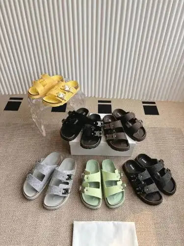 Dior x Birkenstock Global limited co-branded model* Couple model Code: 03C00 Size: 35-44 (45 customi