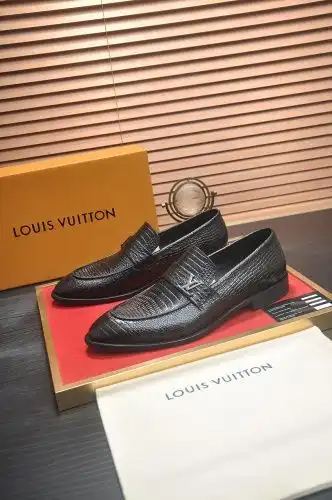 LV* Men's Model Code: 0825C00 Size: 39-44 (45 customized)