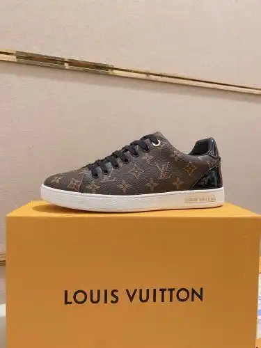 LV* Men's Code: 0911B Size: 38-44 (45 customized)