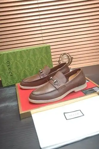Guchi* Men's Code: 0812B50 Size: 38-44