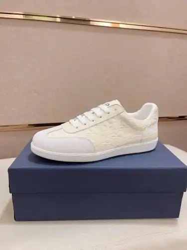 Dior* Men's Code: 05B50 Size: 38-44 (45 customized products without return)