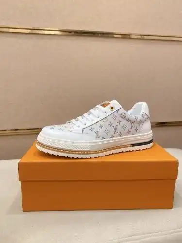 LV* Men's Code: 0816B40 Size: 38-44