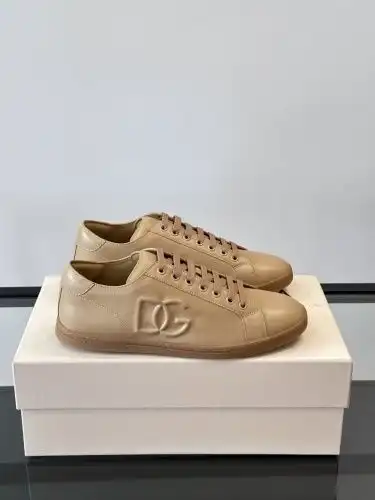 DG* Men's Code: 0714B40 Size: 38-44 (45 customized without return)