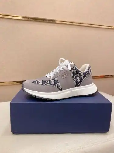 Dior* Men's Code: 0730B60 Size: 38-44 (45 46 customized)