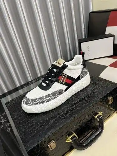 Guchi* Men's Code: 0818B50 Size: 38-44