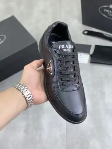 Prada* Men's Model Code: 0913B50 Size: 38-44